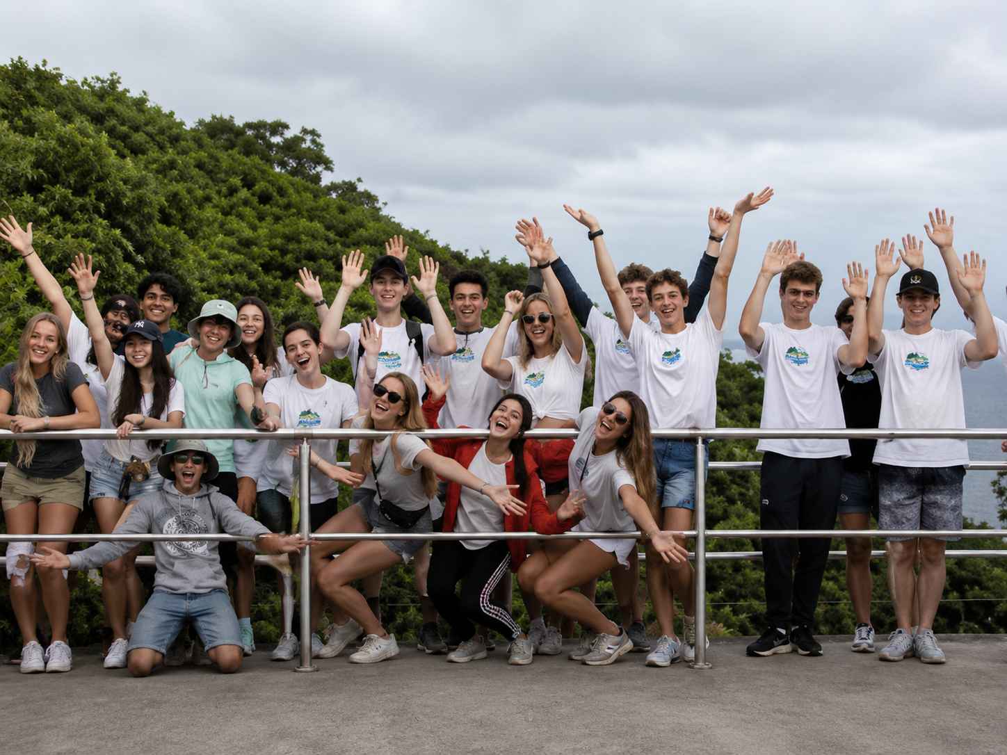 Volunteers supporting Island Reef Research and Conservation through ethical conservation project work