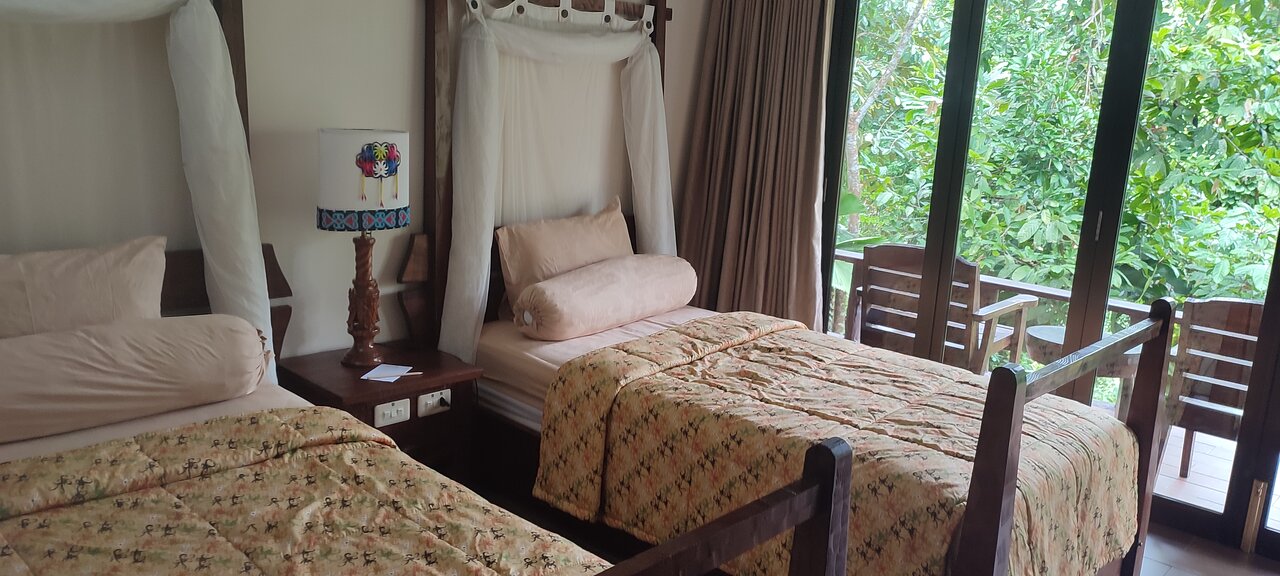 Accommodation & Location